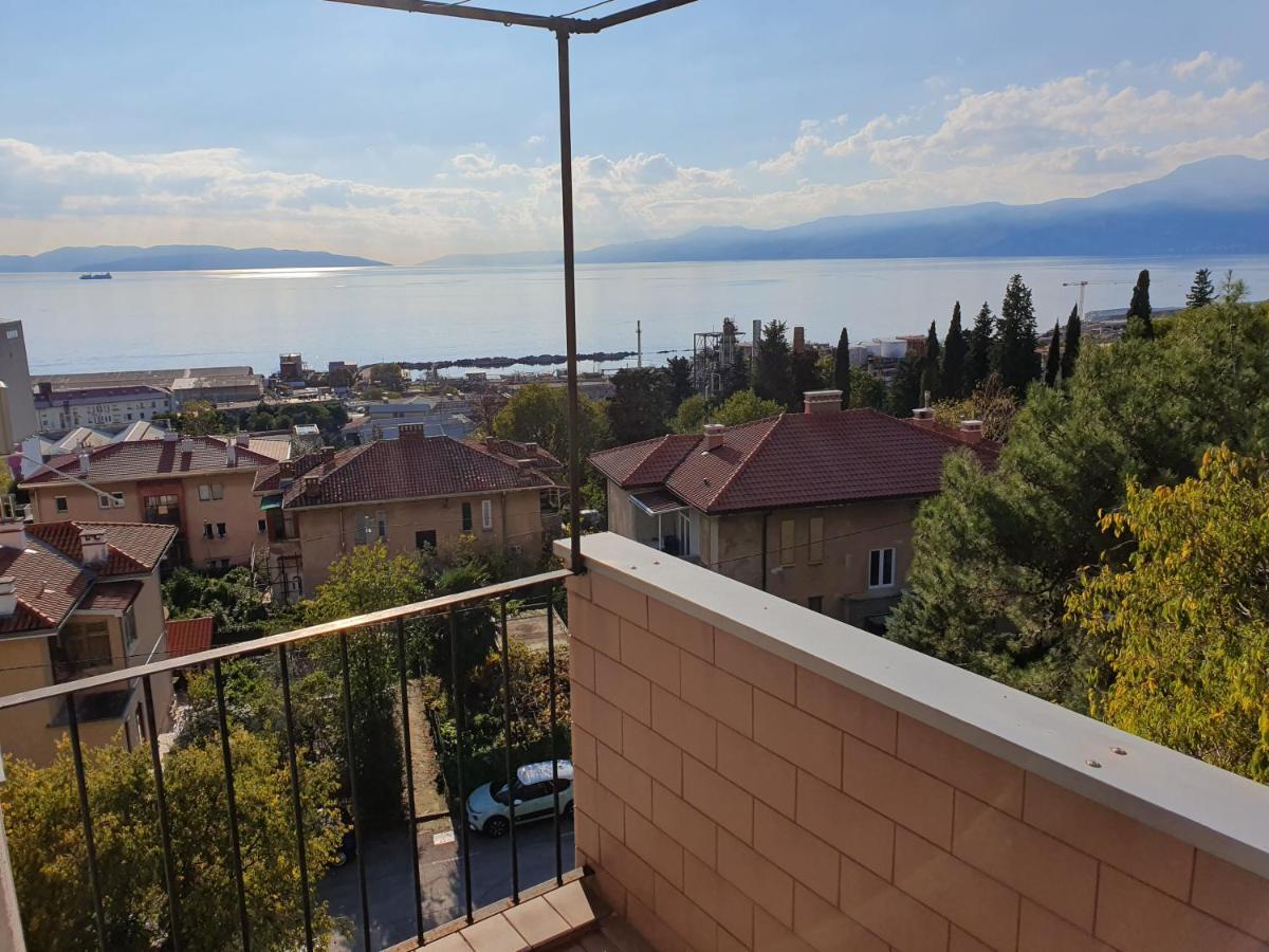 Misel Apartment Рийека Екстериор снимка