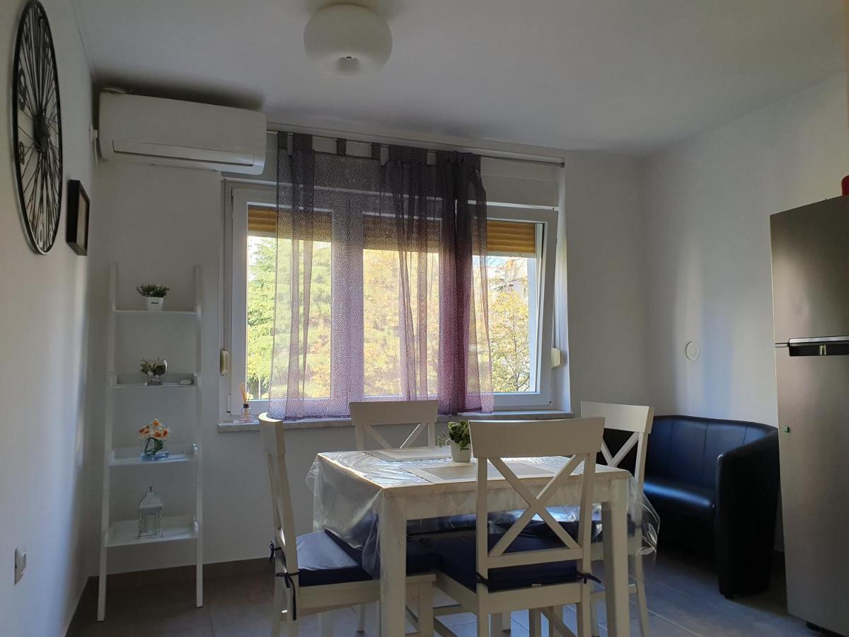 Misel Apartment Рийека Екстериор снимка